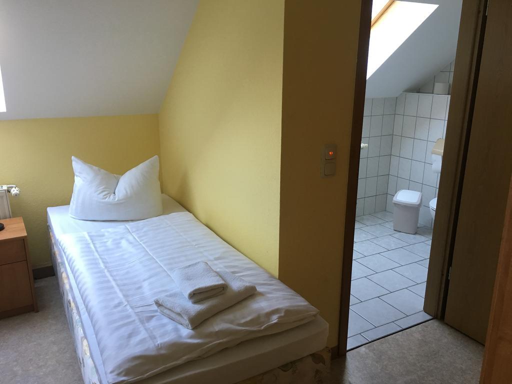 Hotel Hopfengrund à Arnstadt Extérieur photo