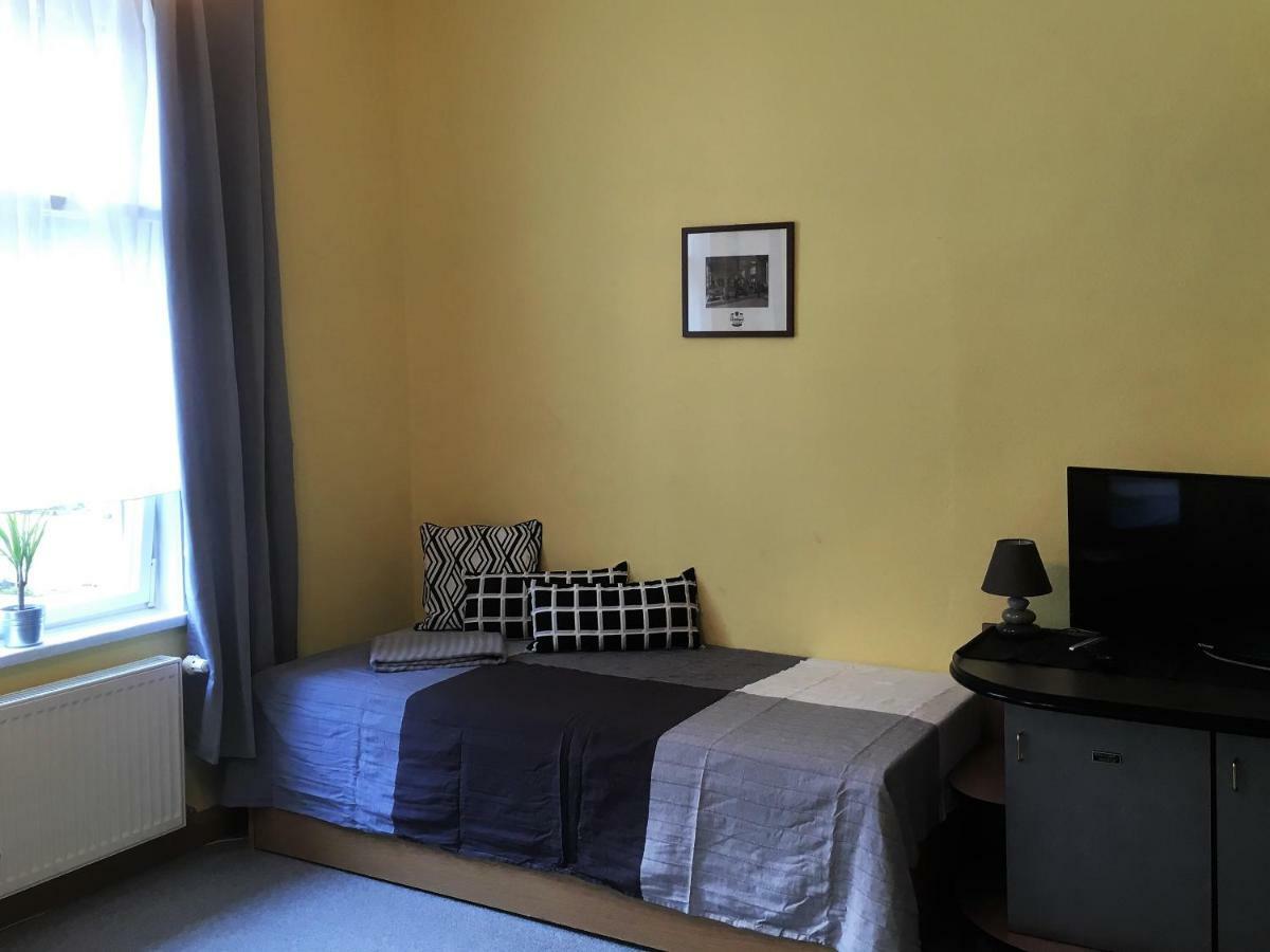 Hotel Hopfengrund à Arnstadt Extérieur photo