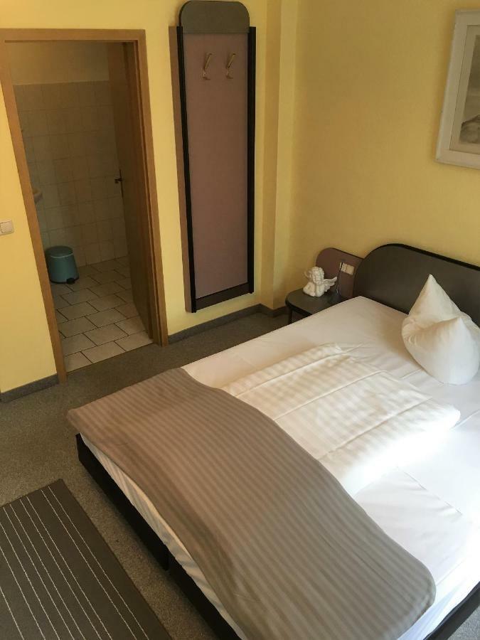 Hotel Hopfengrund à Arnstadt Extérieur photo