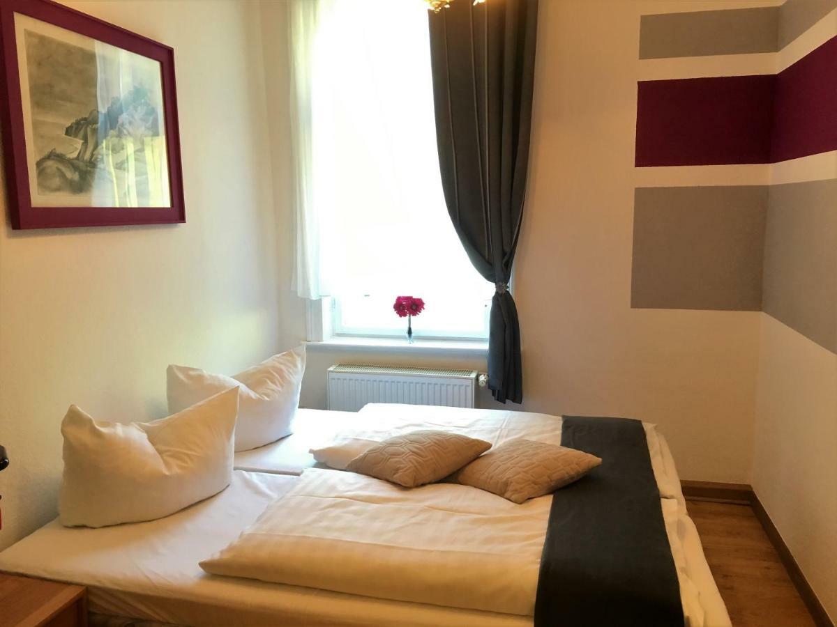 Hotel Hopfengrund à Arnstadt Extérieur photo