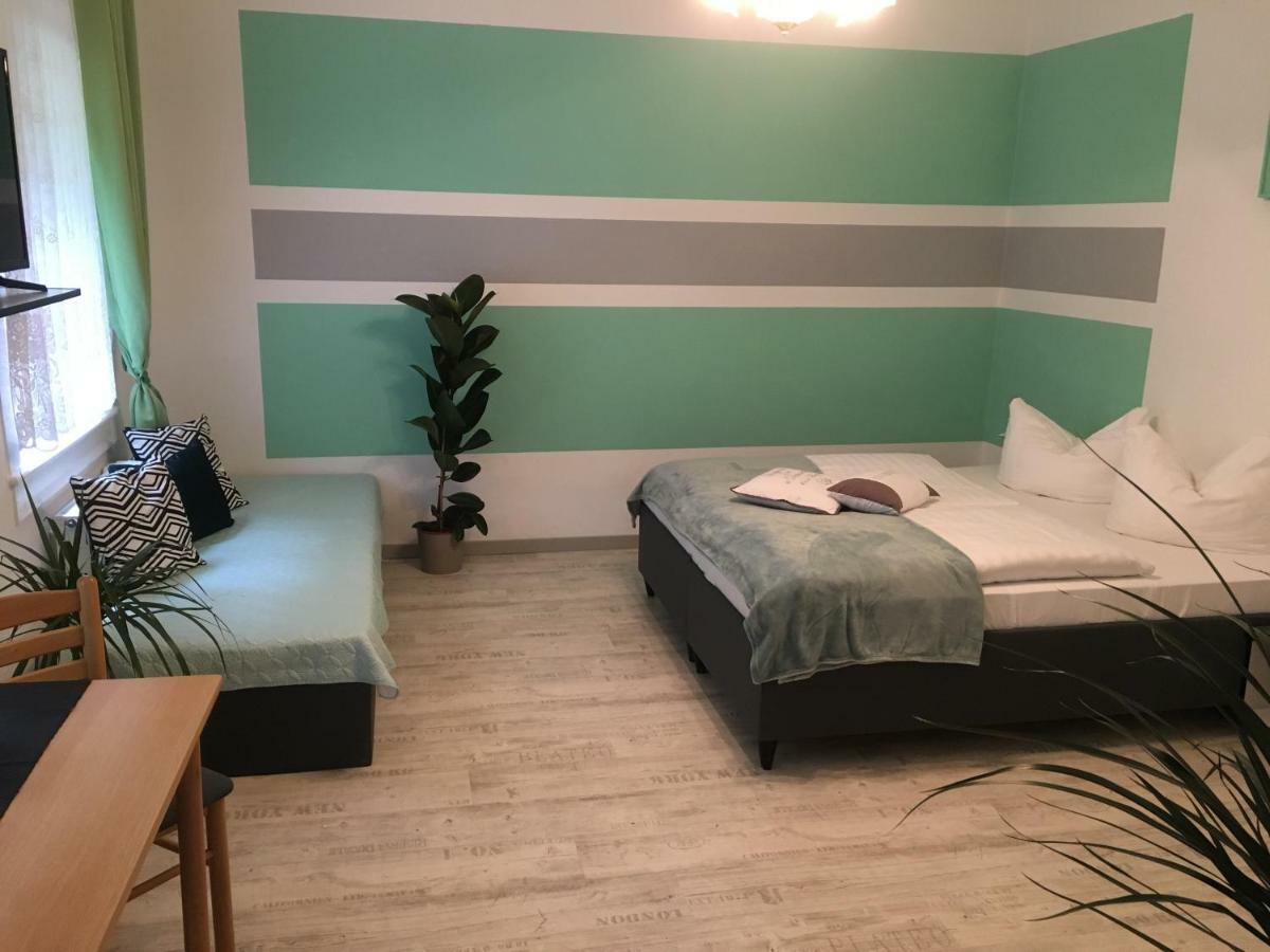 Hotel Hopfengrund à Arnstadt Extérieur photo