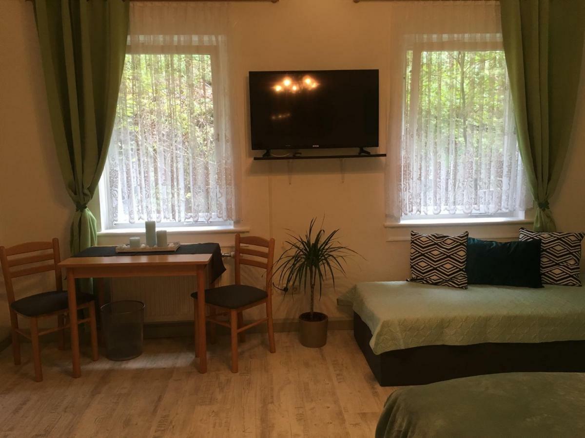 Hotel Hopfengrund à Arnstadt Extérieur photo